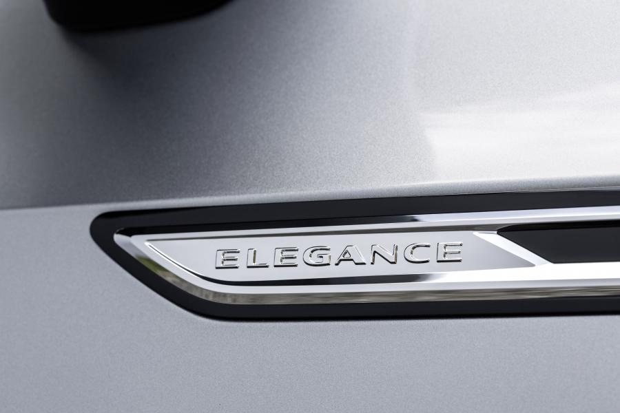 Логотип Volkswagen Arteon Elegance 2017 года  (WW) (фото 41 из 70)